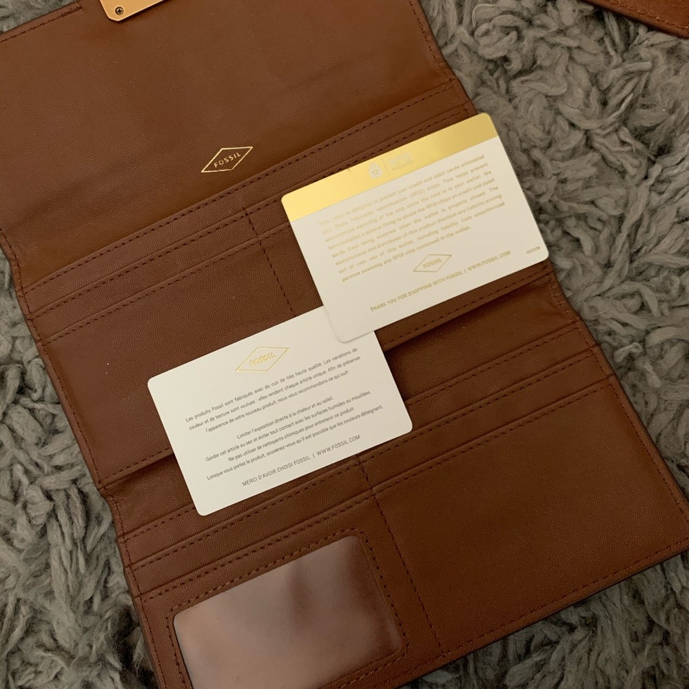 Fossil Wallet - Picture 6 of 6
